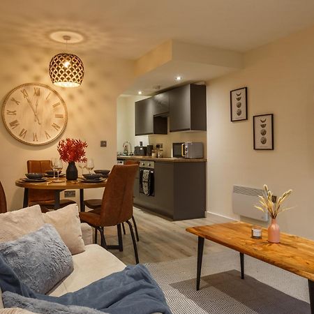Modern And Cozy Two-Bed Apartment In Bradford برادفورد المظهر الخارجي الصورة